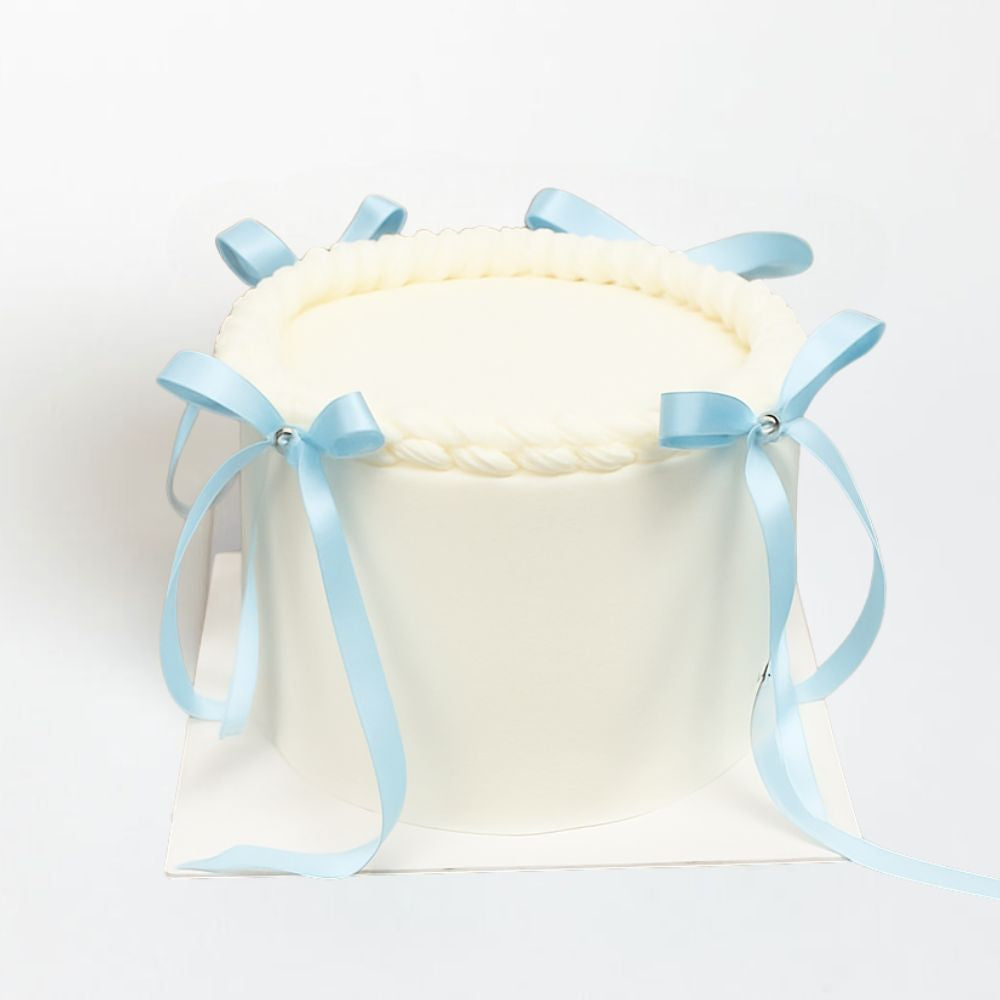 Blue Vintage Bow Cake